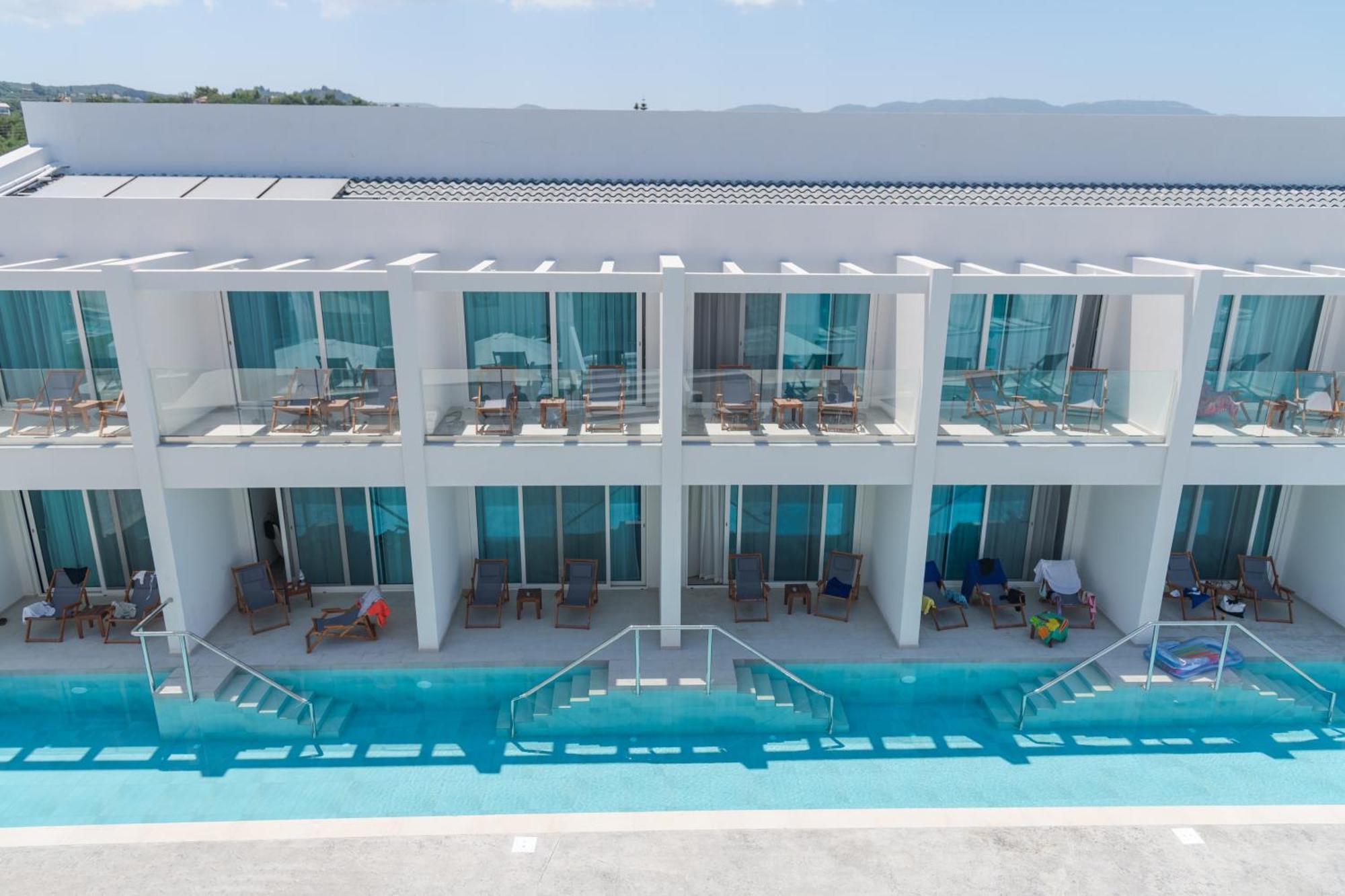 Mirage Bleu Hotel Tragaki Exterior photo